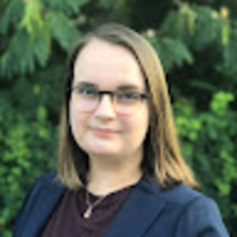 Meet your Posher, Julia